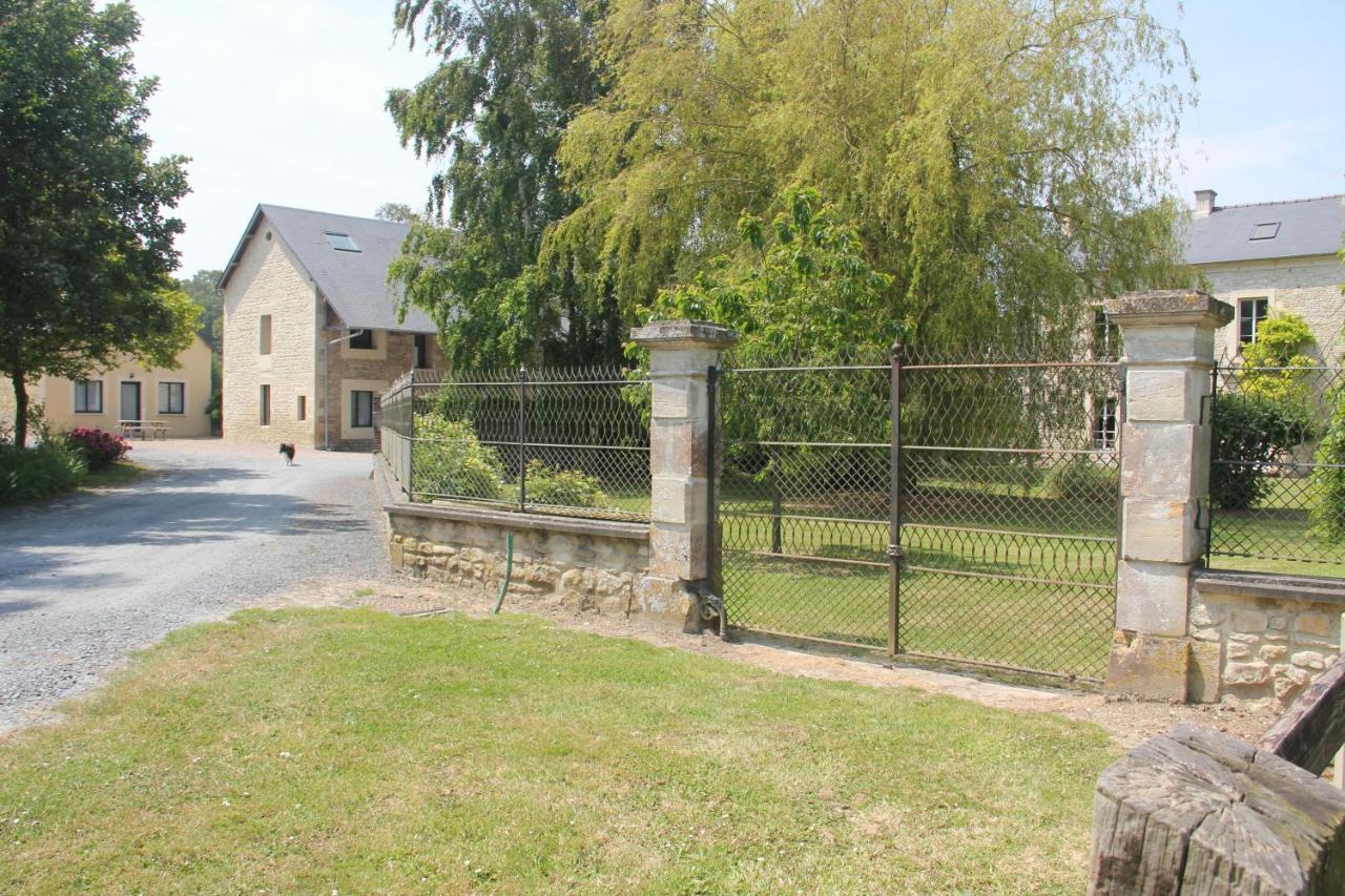 Logis Du Grand Pin Appartement Saint-Martin-des-Entrées Buitenkant foto