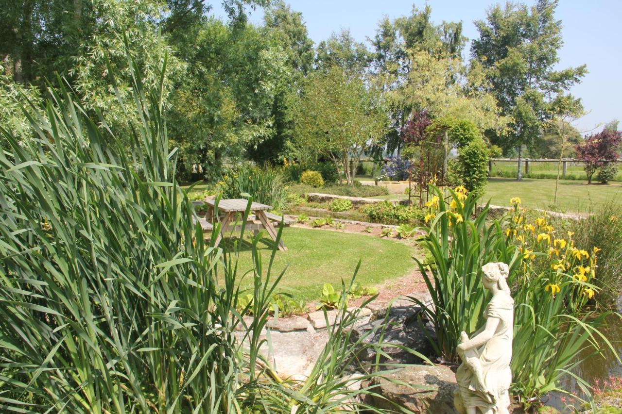 Logis Du Grand Pin Appartement Saint-Martin-des-Entrées Buitenkant foto